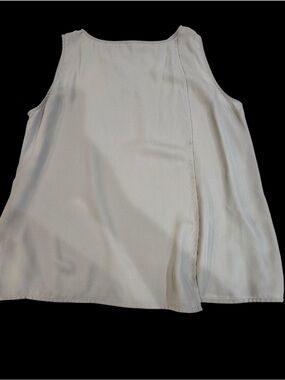 Violet & Claire Soft Gray Sleeveless Blouse